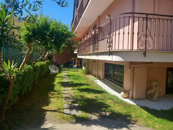 Villa via Sperone, Taurano