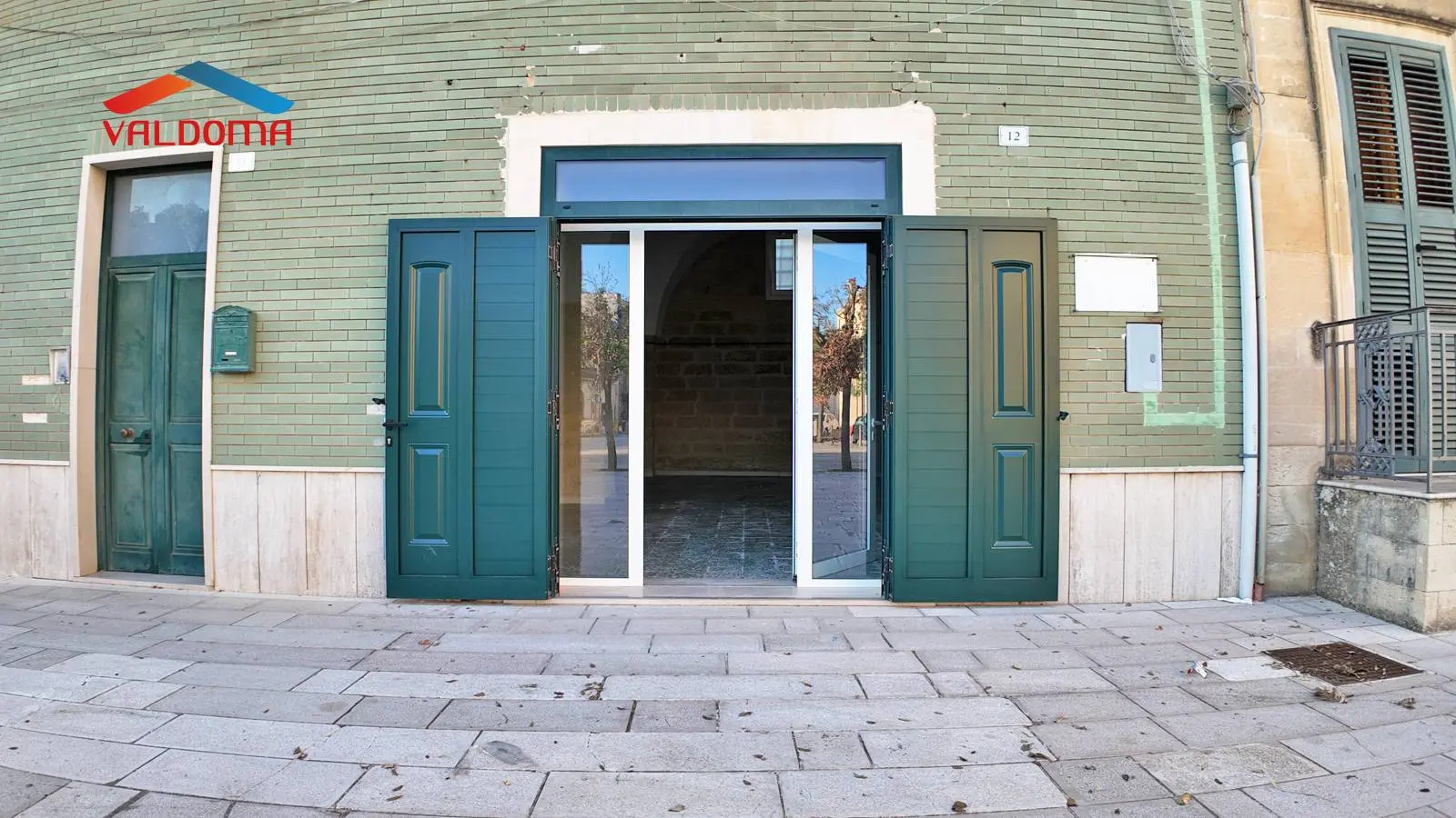Immagine per Locale Commerciale in affitto a Vernole Piazza vittorio veneto 12