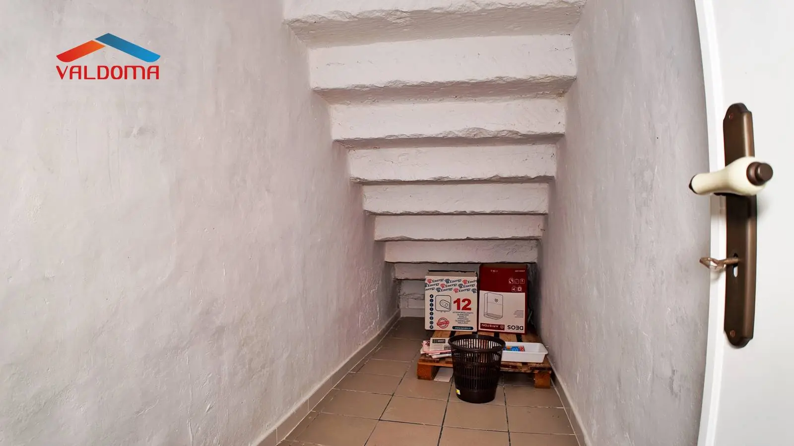 Immagine per Locale Commerciale in affitto a Vernole Piazza vittorio veneto 12