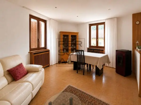 Appartamento via, Volano