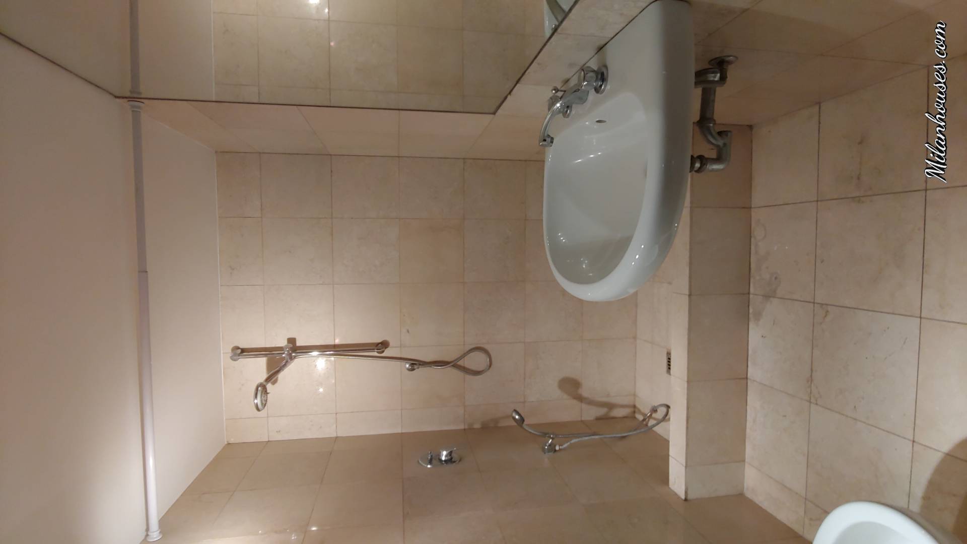 Immagine per Appartamento in affitto a Milano Via Alserio 1