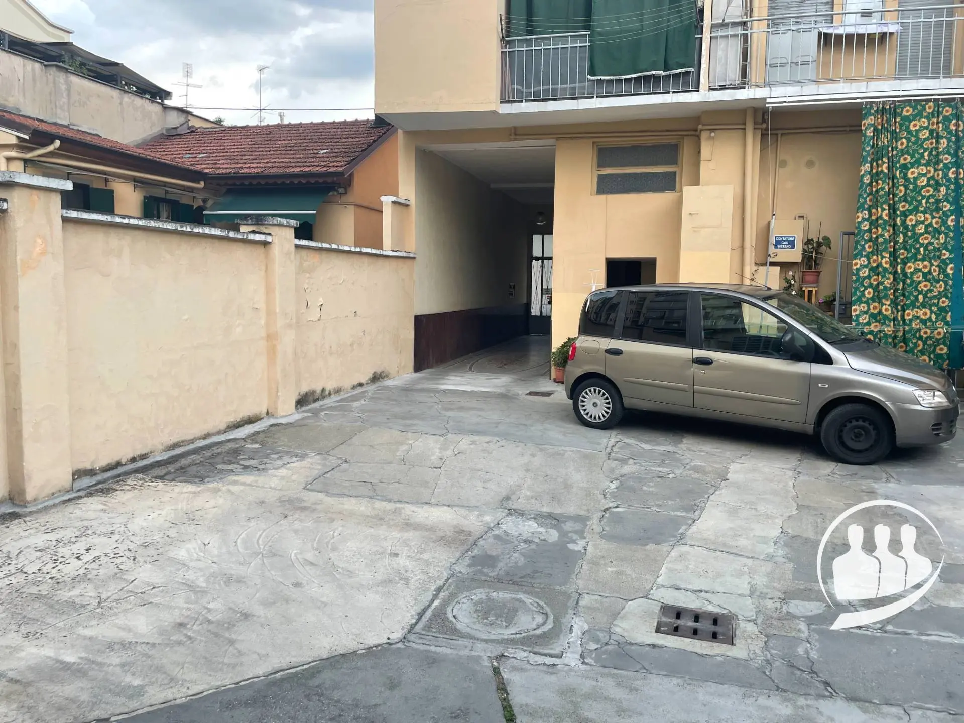 Immagine per Box / Posto auto in affitto a Torino Via Gorresio 17