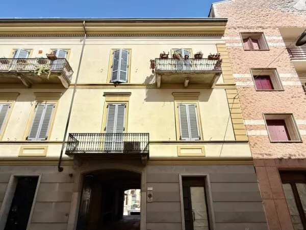 Ufficio via, Alessandria