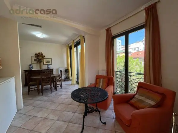 Appartamento viale Ceccarini, Riccione