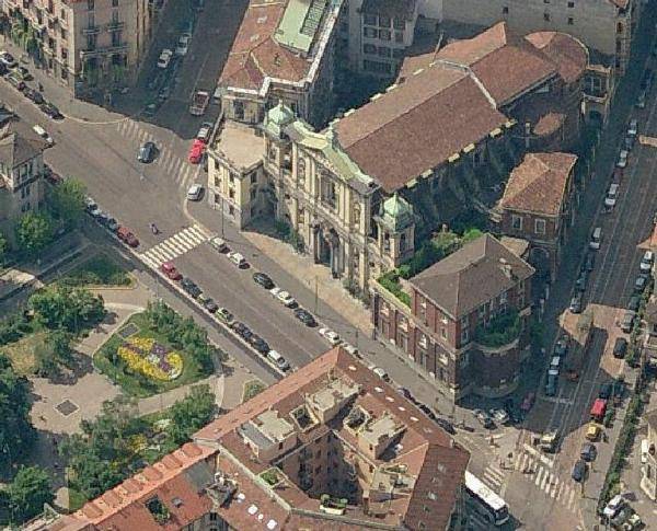 Appartamento via Bazzoni 2, Milano