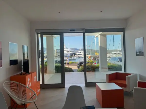 Locale Commerciale via Guido Piovene 18, Olbia