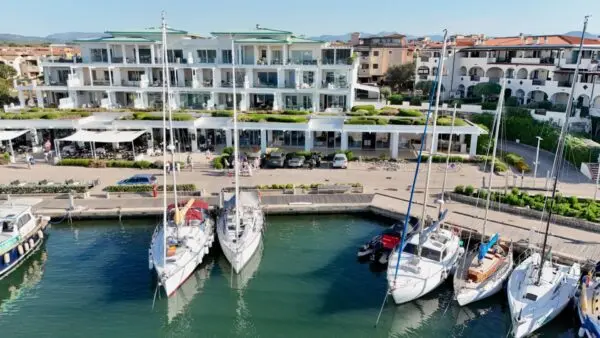 Locale Commerciale via Guido Piovene 18, Olbia