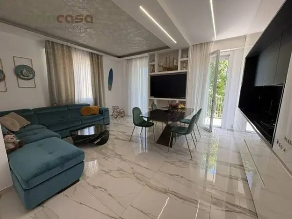 Appartamento viale Regina Elena, Rimini