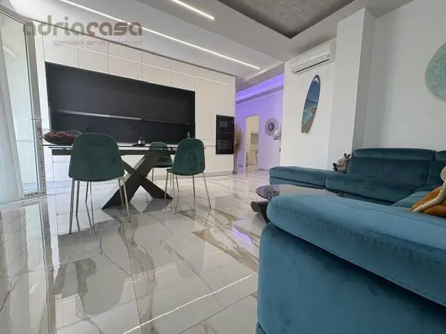 Immagine per Appartamento in vendita a Rimini Viale Regina Elena 