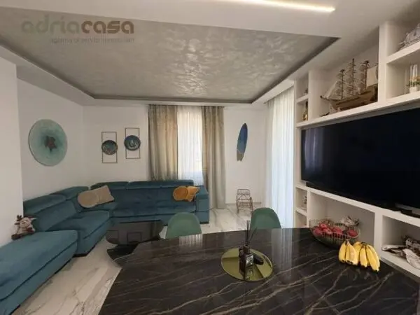 Appartamento viale Regina Elena, Rimini