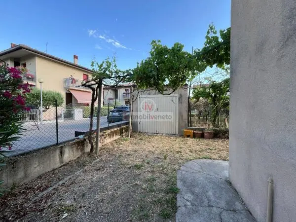 Casa Indipendente via Lobbia Vicentina, Lonigo