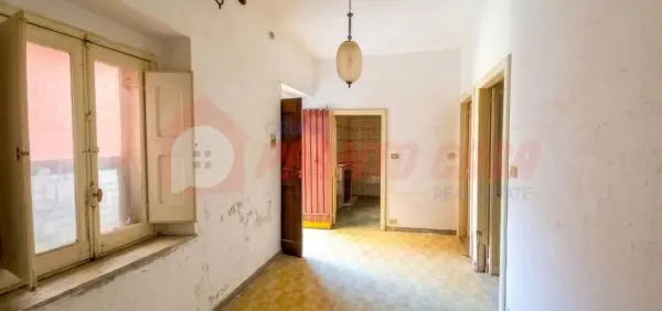 Appartamento via Umberto Giordano 19, Serracapriola