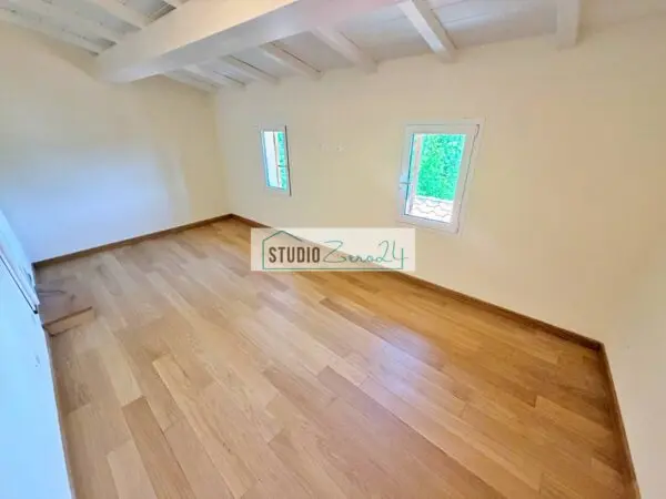 Villa via Arno, Pietrasanta