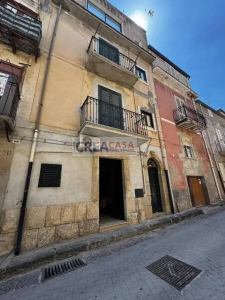 Casa Indipendente via Altovino, Riesi