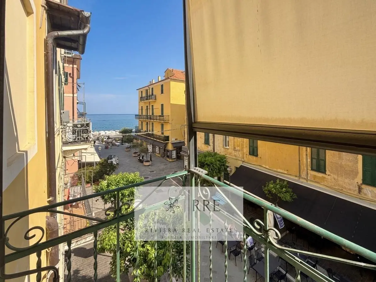 Immagine per Appartamento in vendita a Alassio via Vittorio Veneto 