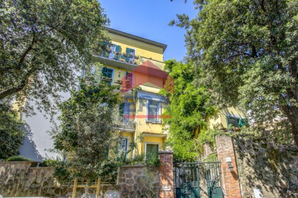 Appartamento via Spluga 39, Roma