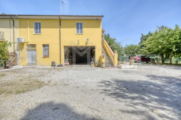 Porzione Di Casa via Pian Delle Tregge, Collesalvetti