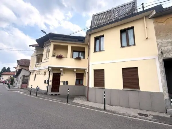 Appartamento via Taneschie 18, Ciriè