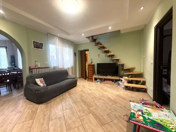 Appartamento via Taneschie 18, Ciriè