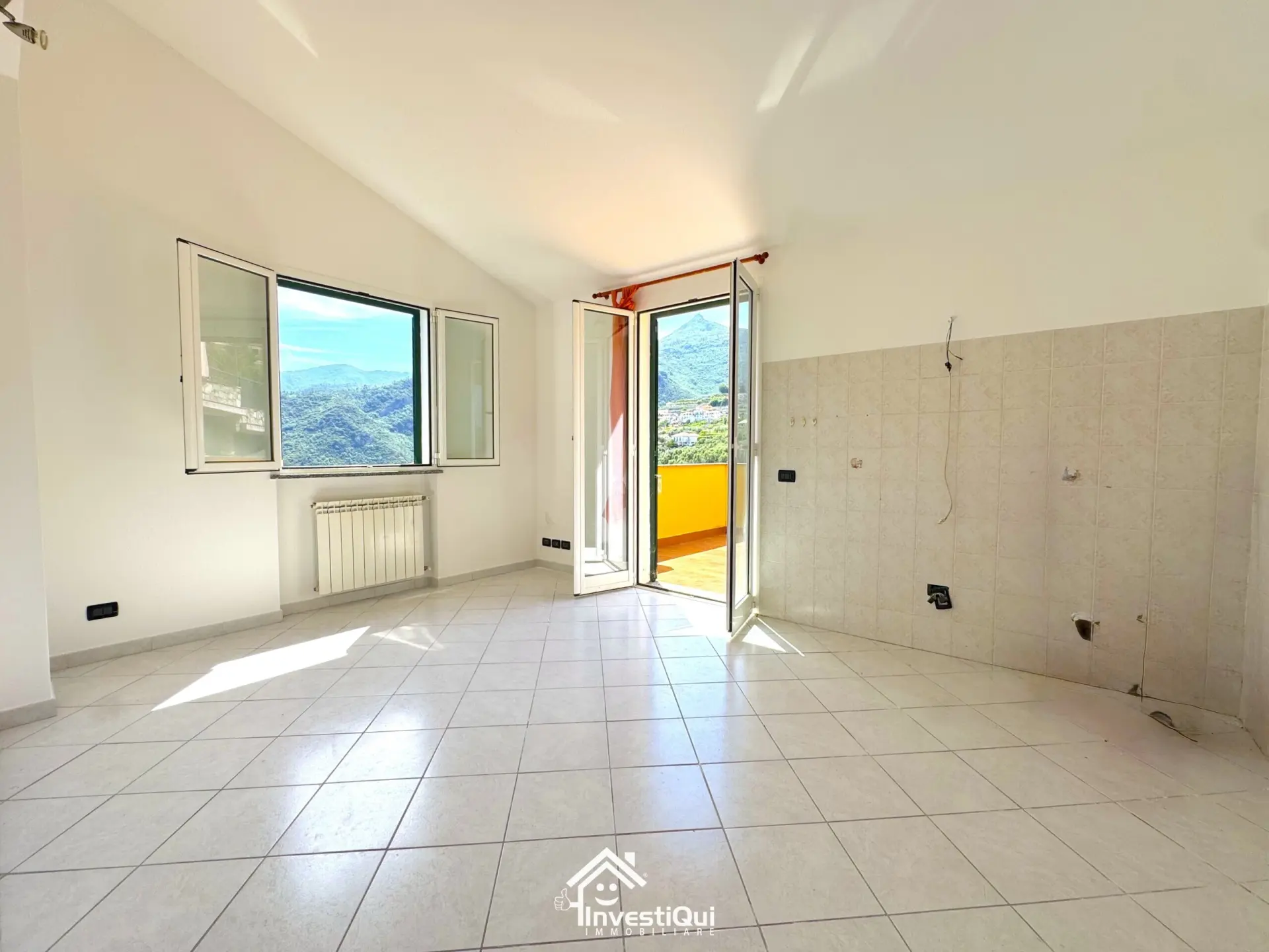 Immagine per Bilocale in vendita a Magliolo via Barilari 7BIS