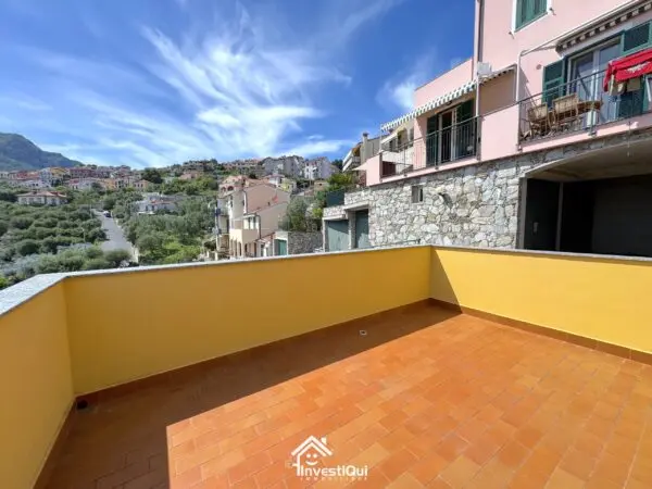 Immagine per Bilocale in vendita a Magliolo via Barilari 7BIS