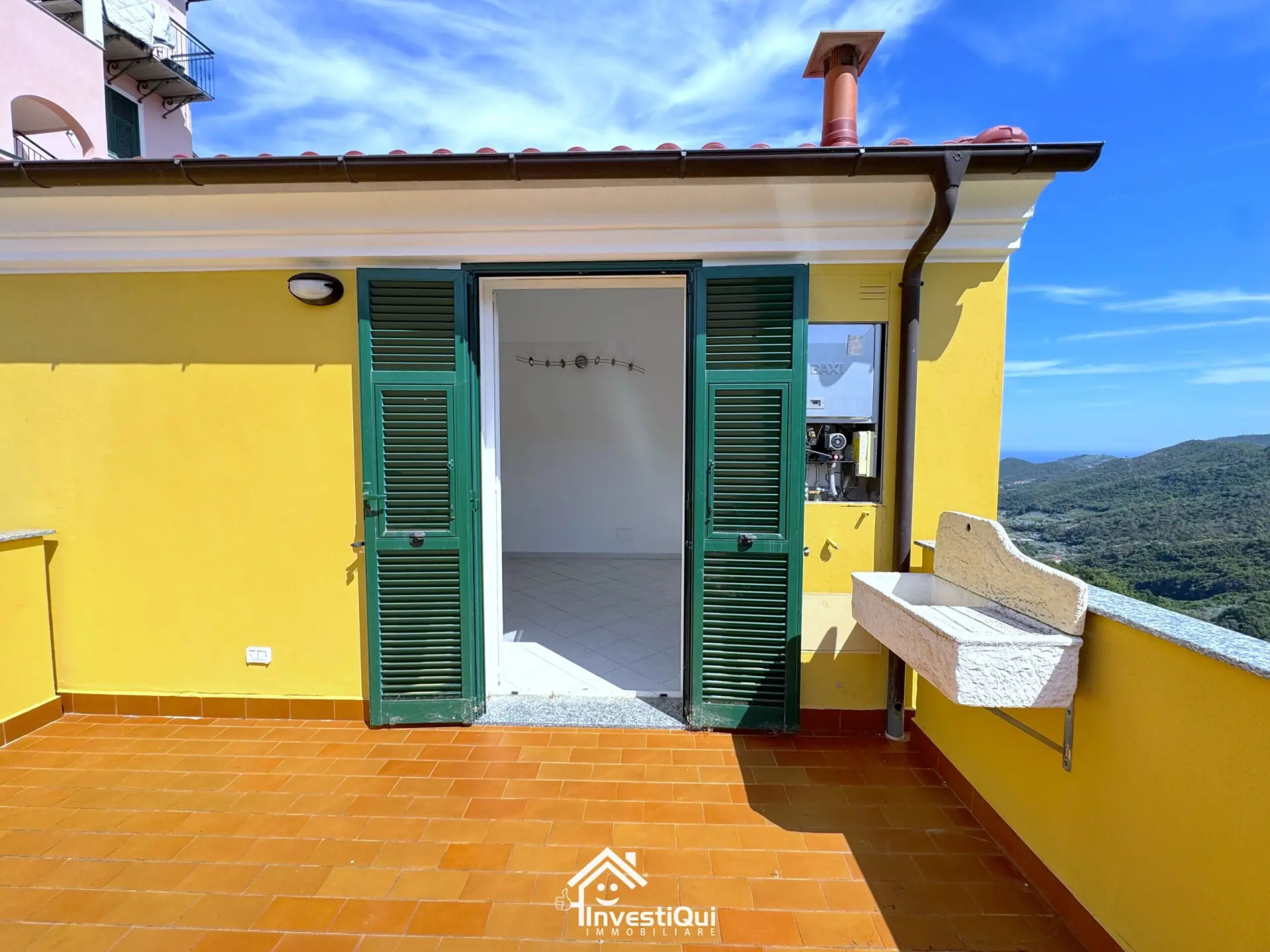 Immagine per Bilocale in vendita a Magliolo via Barilari 7BIS