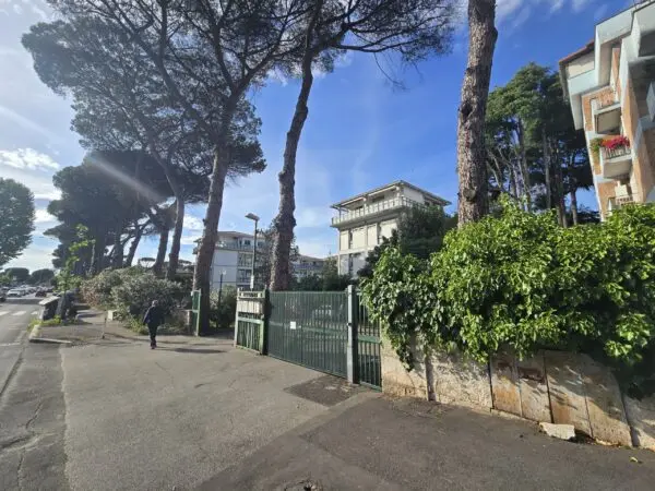 Trilocale via Cassia 964, Roma