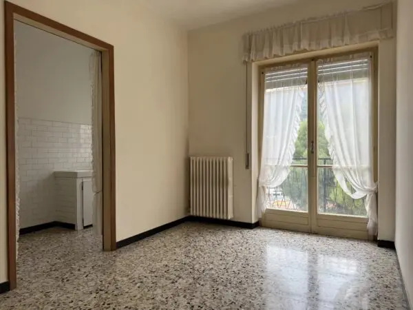 Appartamento via Neghelli, Alassio