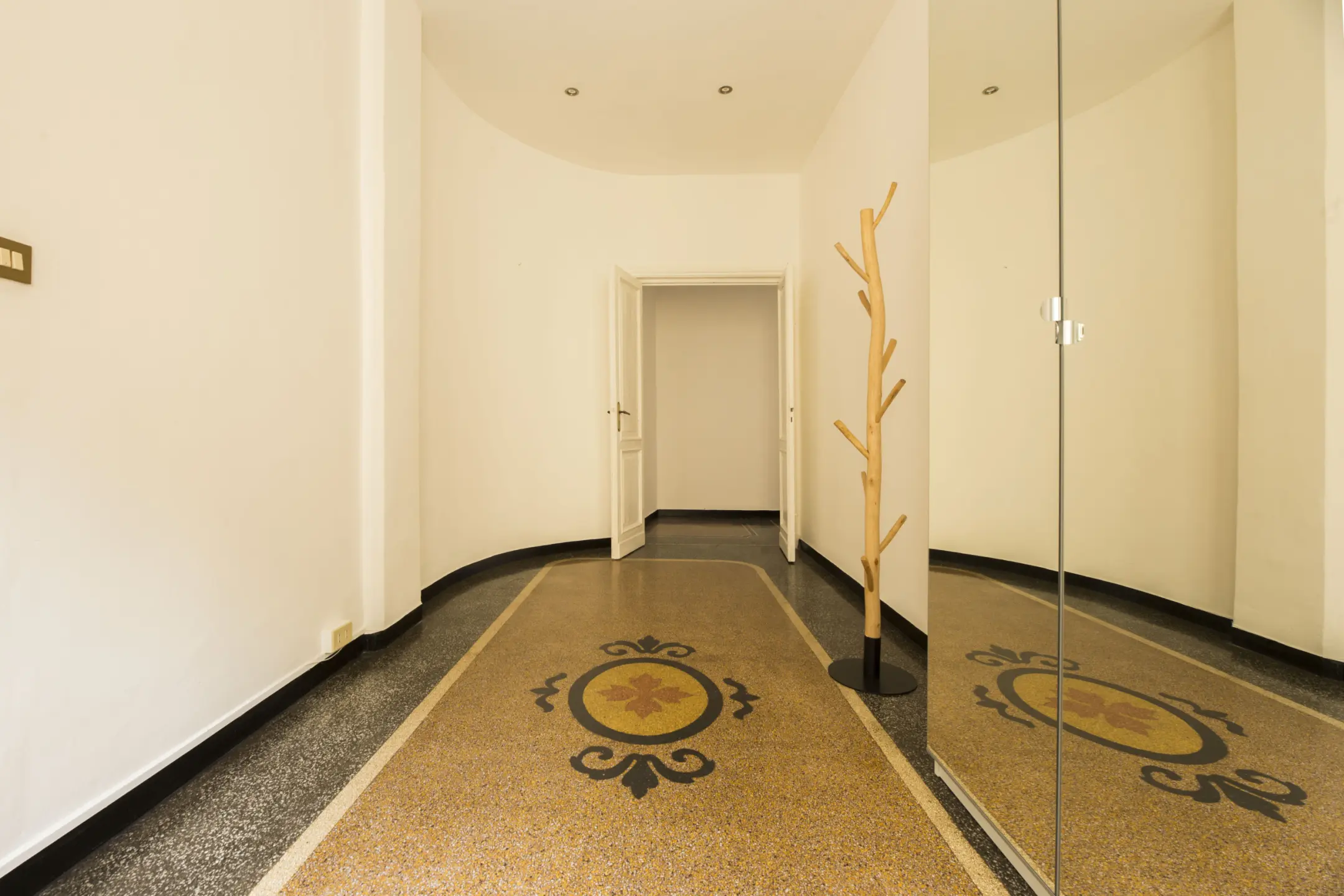 Immagine per Monolocale in vendita a Genova corso Magenta