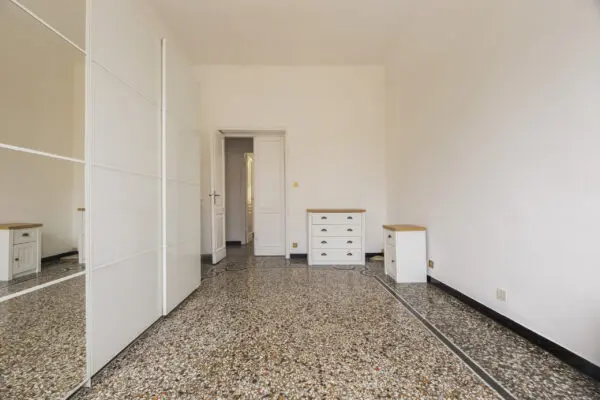 Monolocale corso Magenta, Castelletto, Genova