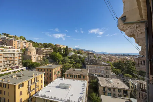 Monolocale corso Magenta, Castelletto, Genova