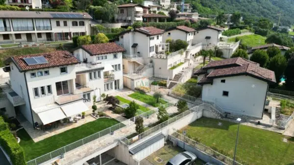 Villa Bifamiliare via Caverniga 16, Sarnico