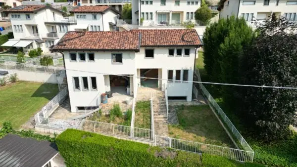 Villa Bifamiliare via Caverniga 16, Sarnico