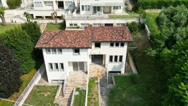 Villa Bifamiliare via Caverniga 16, Sarnico