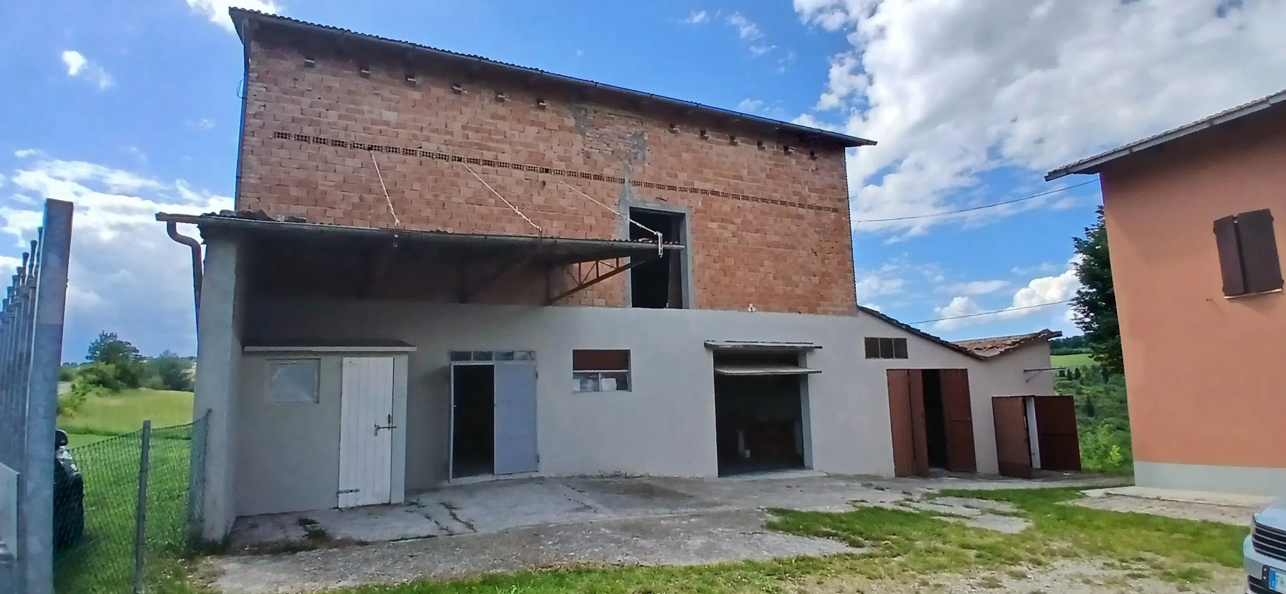 Immagine per Casale in vendita a Valsamoggia via Secchiano 1767