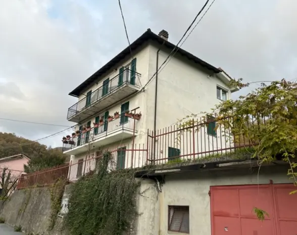 Appartamento via Ponte Di Savignone 27, Savignone