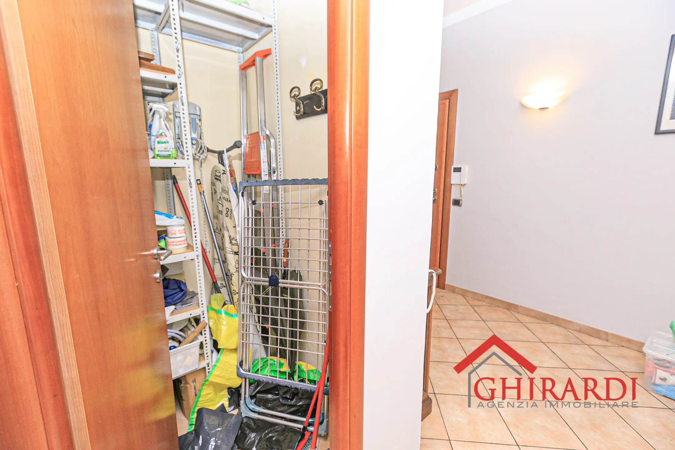 Immagine per Bilocale in affitto a Genova via Borzoli 19G