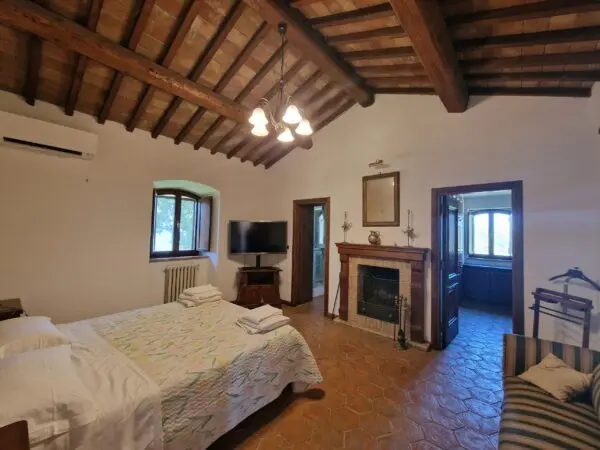 Casale via Del Fossato 20, Guardea