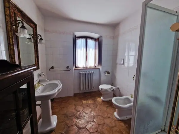 Casale via Del Fossato 20, Guardea