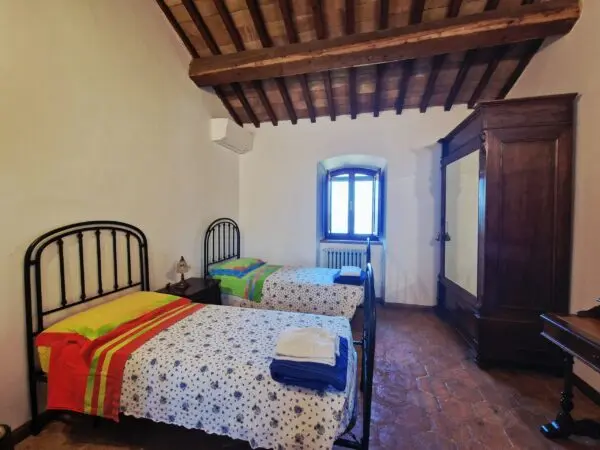 Casale via Del Fossato 20, Guardea