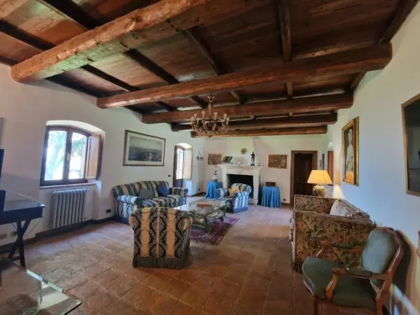 Casale via Del Fossato 20, Guardea