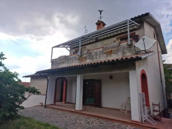 Villa via Giacomo Matteotti 6, Montecastrilli