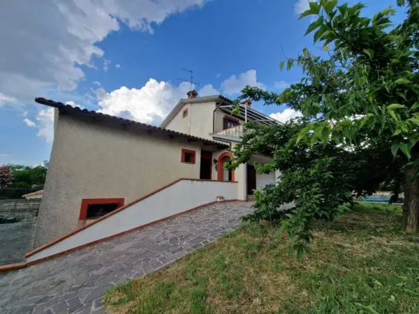 Villa via Giacomo Matteotti 6, Montecastrilli