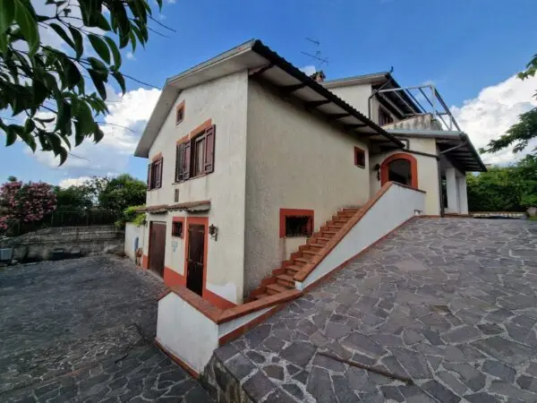 Villa via Giacomo Matteotti 6, Montecastrilli