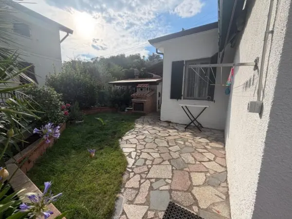 Immagine per Terratetto in vendita a Luni via Serravalle