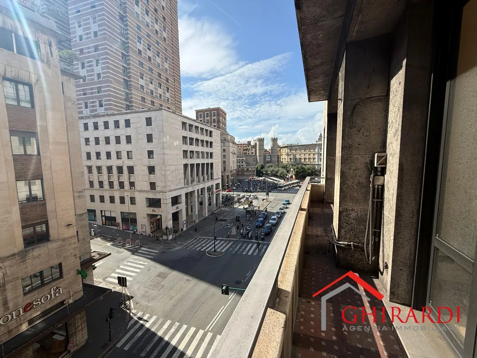 Immagine per Area verde in vendita a Genova piazza Dante 10