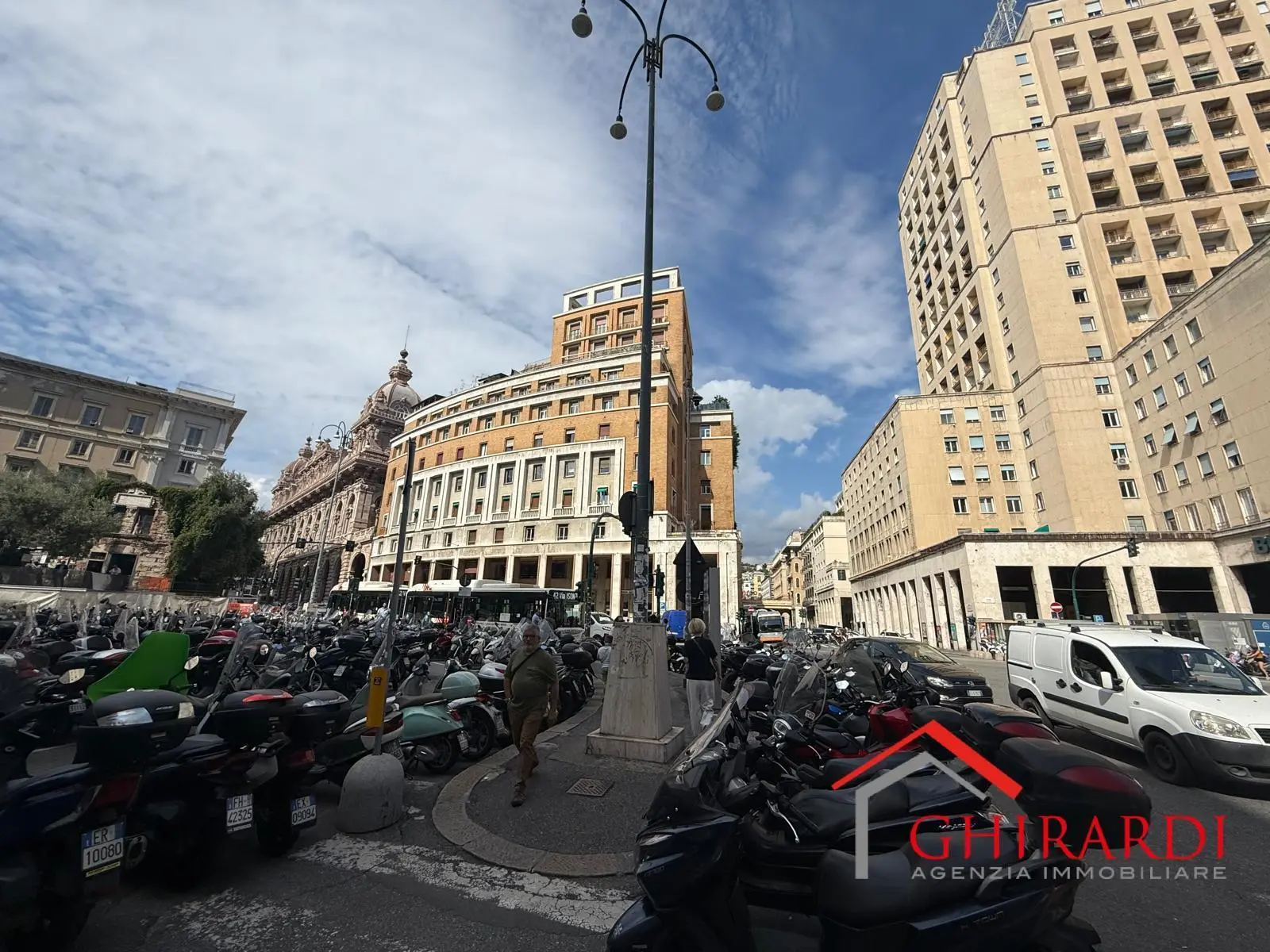 Immagine per Area verde in vendita a Genova piazza Dante 10