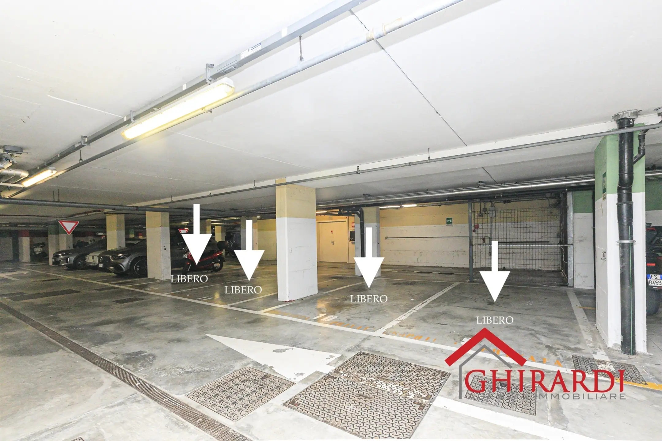 Immagine per Locale commerciale in affitto a Genova via Bombrini