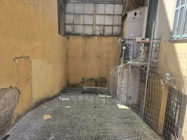 Magazzino via San Secondo 2, Ventimiglia