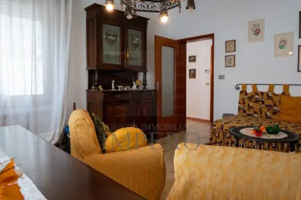 Quadrilocale via San Eugenio 7, Diano Castello